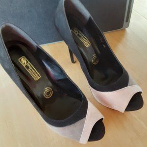 5" Spike Heel closed toe shoe  7M black tan